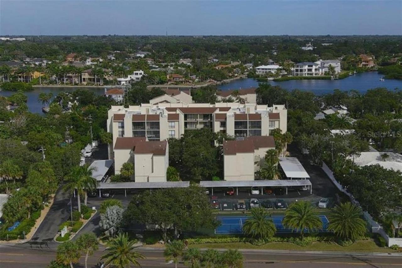 Siesta Key Escape Ground Floor Steps To Heated Pool And Free Trolley Appartement Buitenkant foto