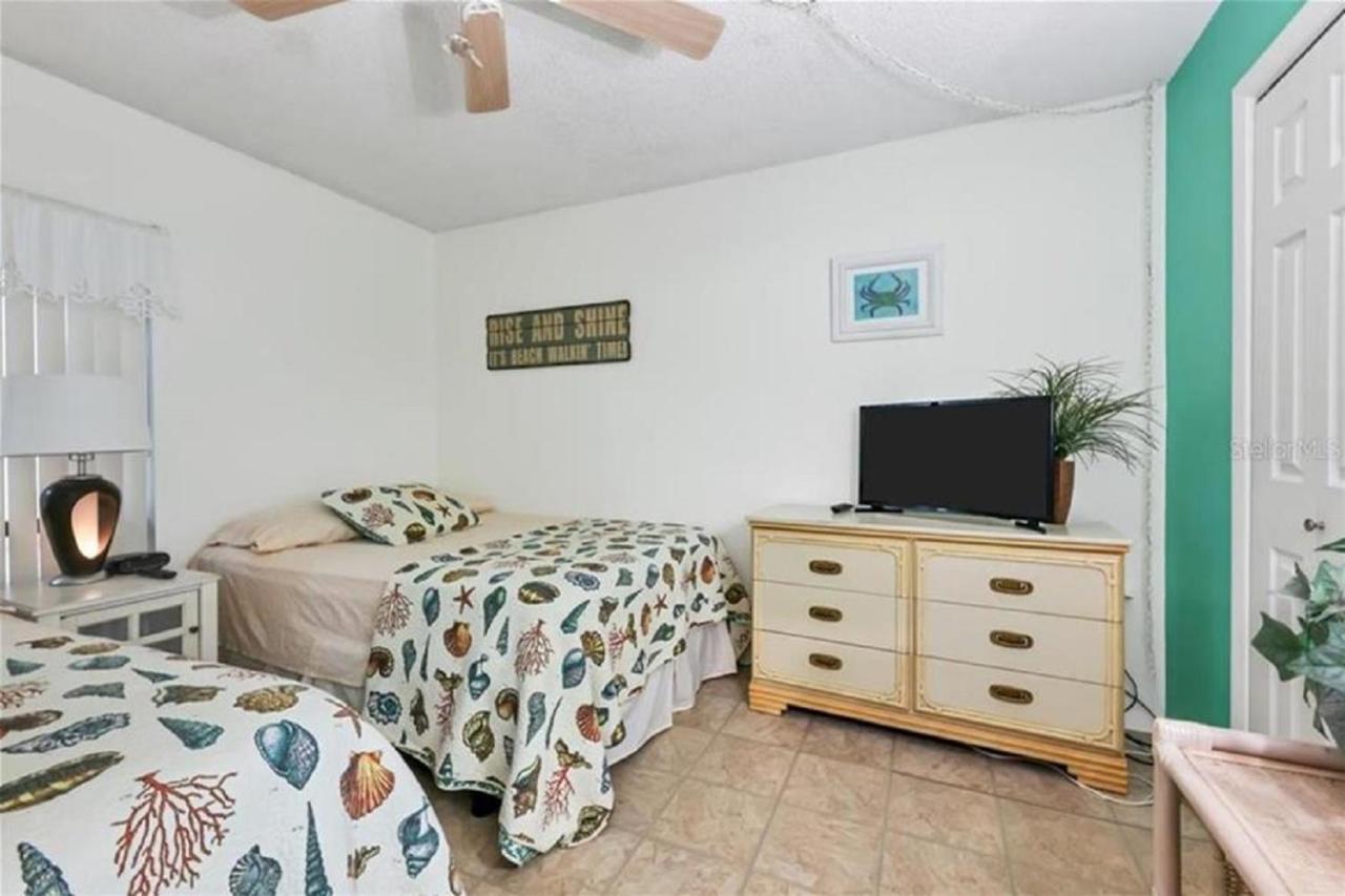 Siesta Key Escape Ground Floor Steps To Heated Pool And Free Trolley Appartement Buitenkant foto