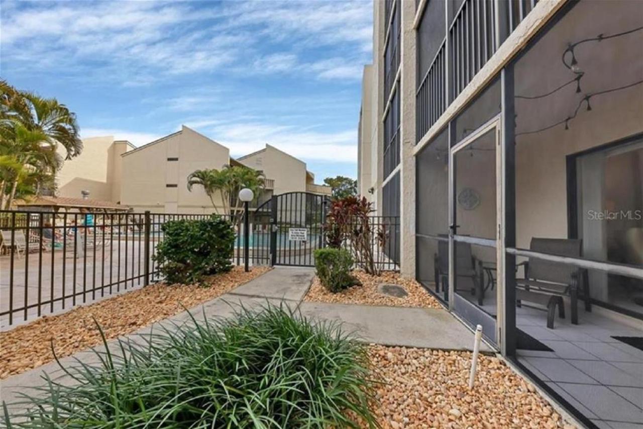 Siesta Key Escape Ground Floor Steps To Heated Pool And Free Trolley Appartement Buitenkant foto
