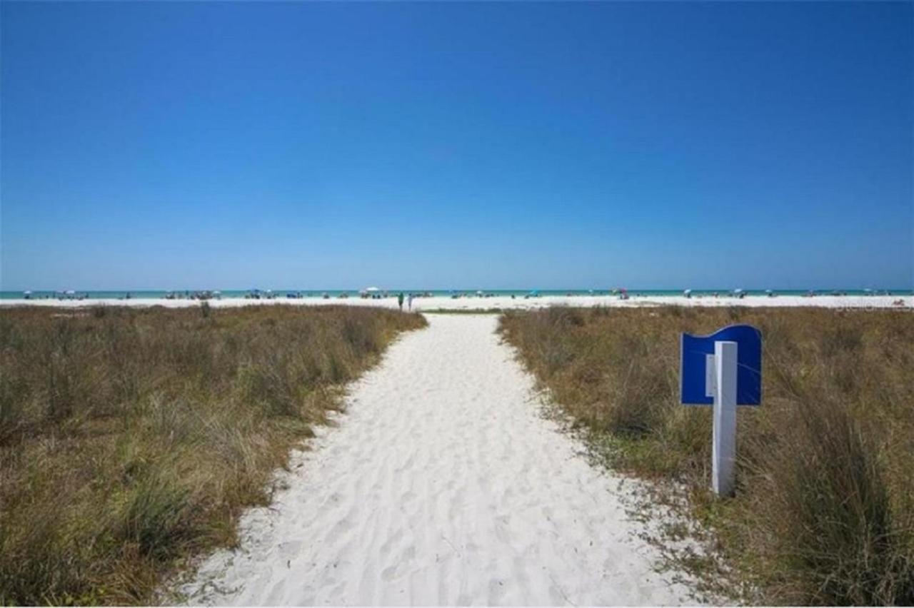 Siesta Key Escape Ground Floor Steps To Heated Pool And Free Trolley Appartement Buitenkant foto