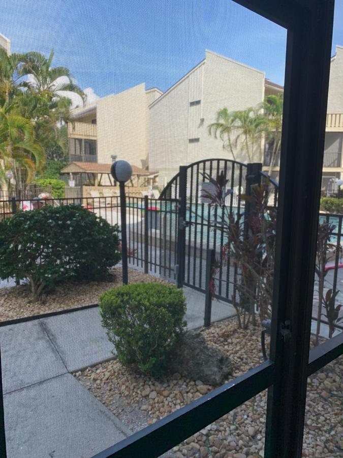 Siesta Key Escape Ground Floor Steps To Heated Pool And Free Trolley Appartement Buitenkant foto
