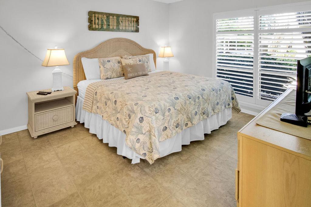 Siesta Key Escape Ground Floor Steps To Heated Pool And Free Trolley Appartement Buitenkant foto